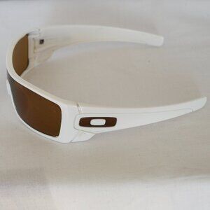 Oakley White Batwolf Sunglasses That Need Replacement Lenses